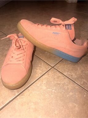 Puma Pink Dolphin x Suede Classic Sneakers Size 8.5 Pink Coral